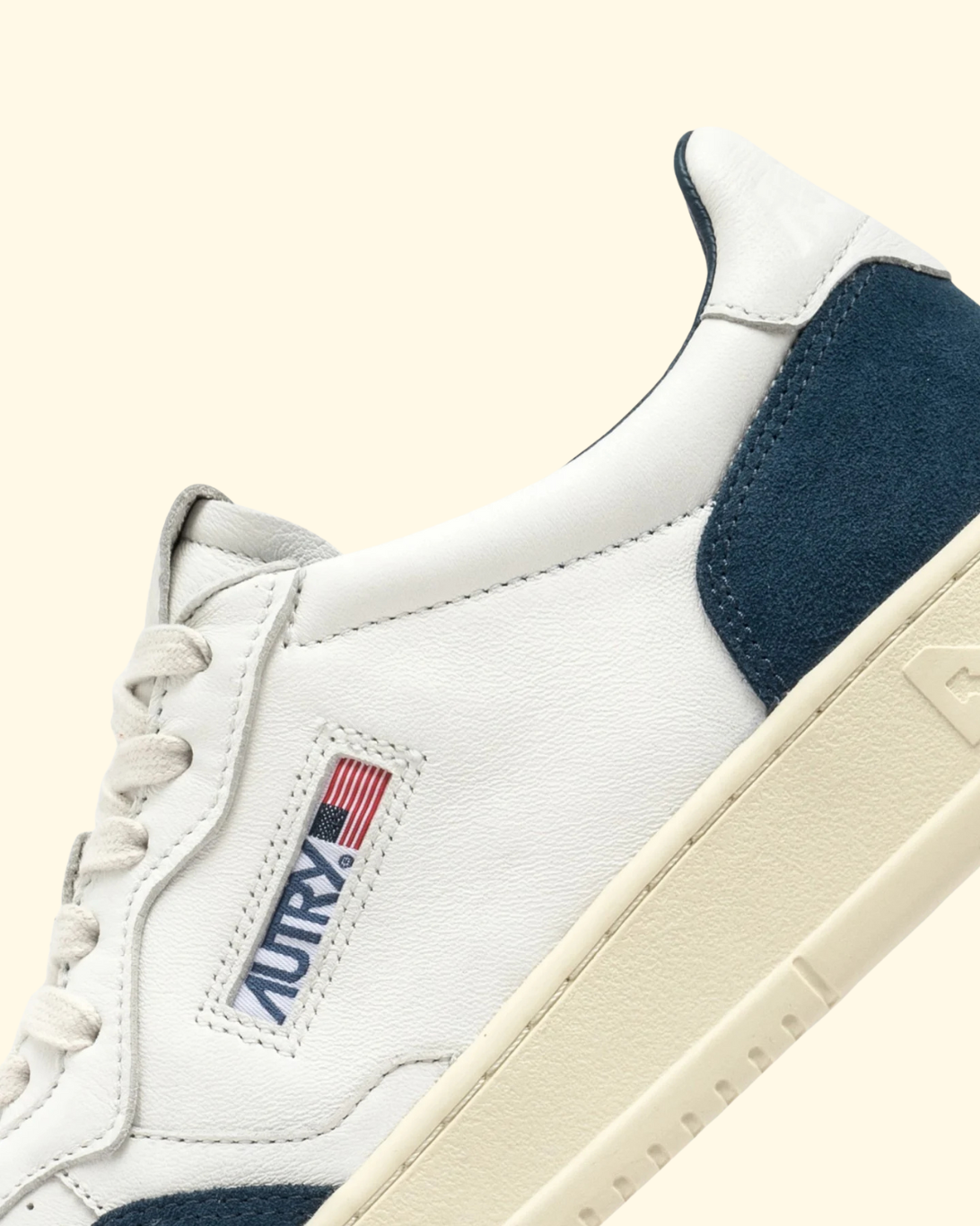 Medalist Low | White & Capri Blue