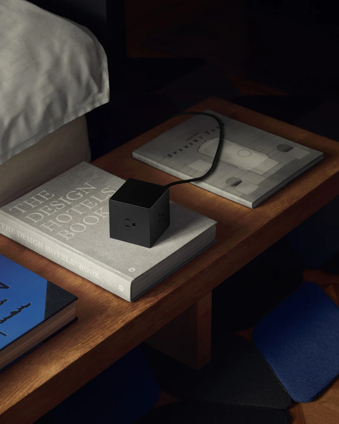 Square 1 | Stockholm Black
