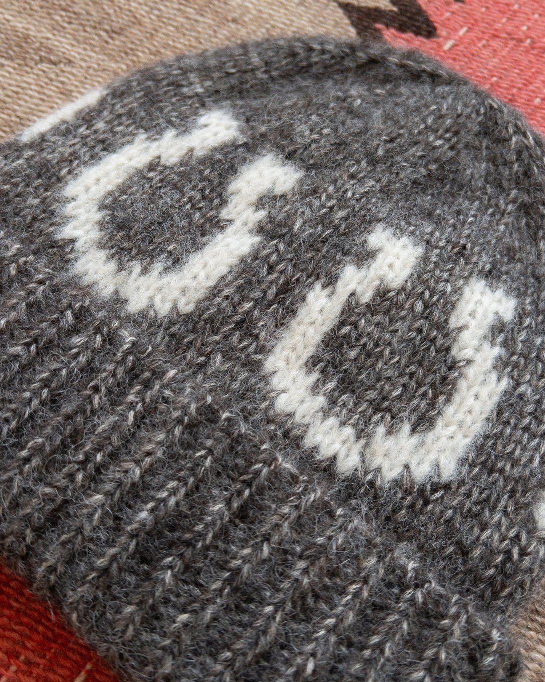 Alpaca Horseshoe Beanie | Charcoal