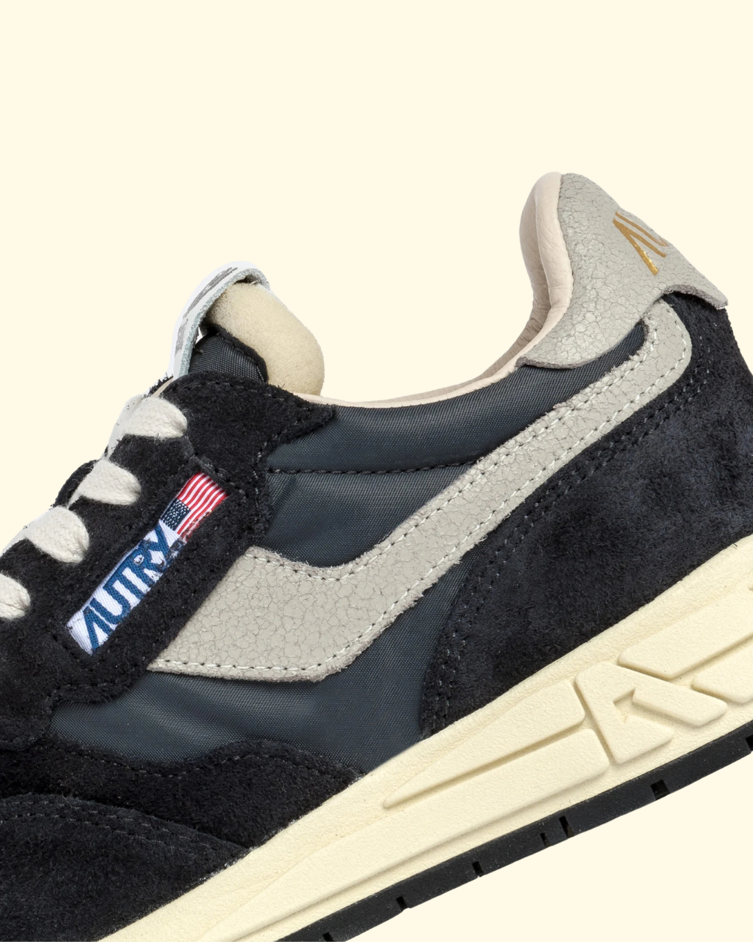 Reelwind Low | Black Nylon & Suede