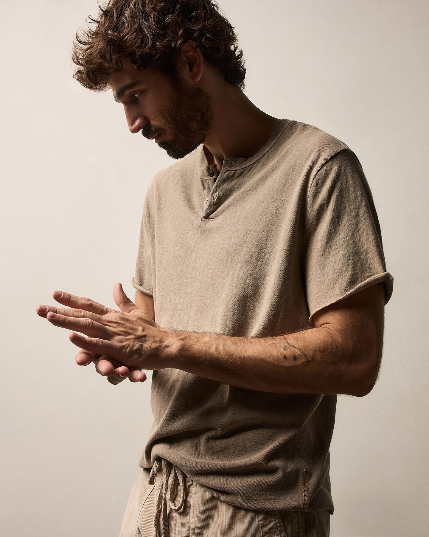 Slub SS Henley | Light Khaki Pigment