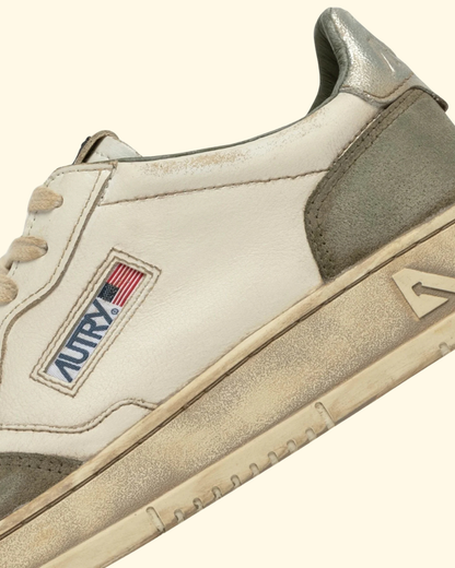 Medalist Low Super Vintage | Silver Lizard