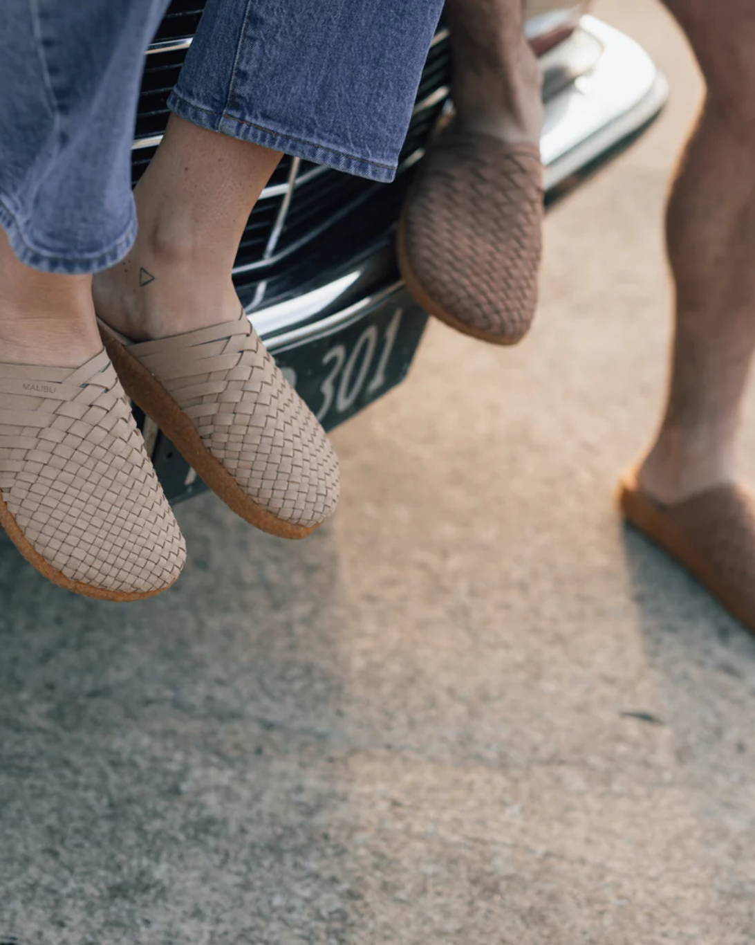 Colony Vegan Leather Sandal | Taupe/Tan