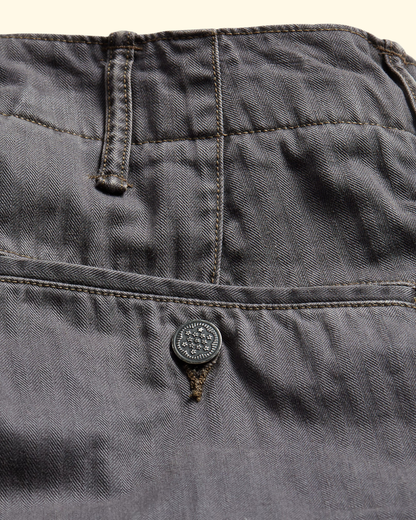 Herringbone Twill Field Chino | Washed Black